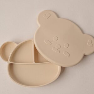 Thiết kế các góc bo tròn và bề mặt nhẵn mịn, thao tác vệ sinh cũng vô cùng đơn giản